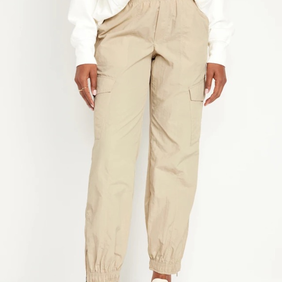 NWT OLD NAVY High-Waisted Ankle-Zip Cargo Jogger  PANTSA Stone's ThrowMEDIUM - Picture 1 of 5